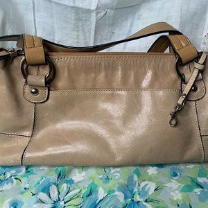 Giani Bernini leather handbag zipper top perfect condition